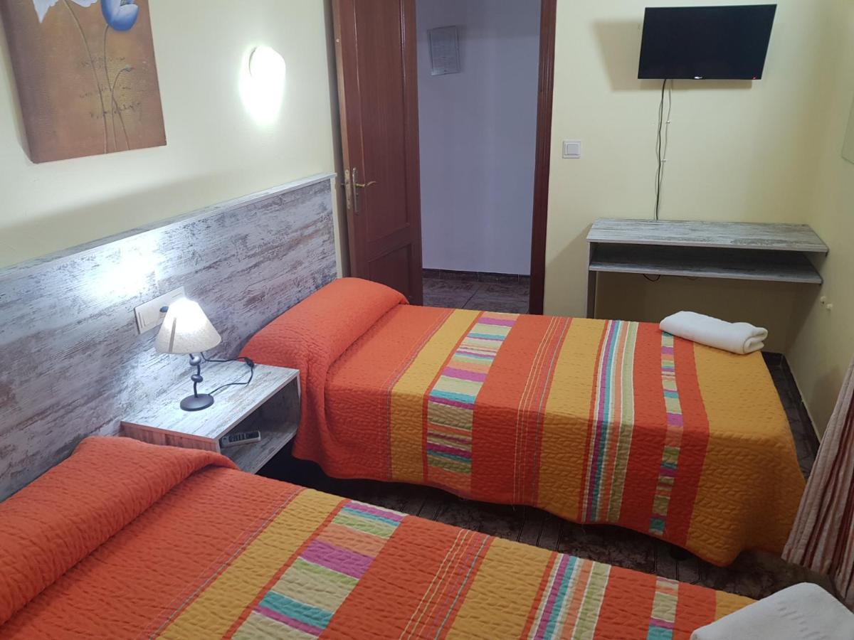 Hostal Virgen Del Rocio Ronda Dış mekan fotoğraf