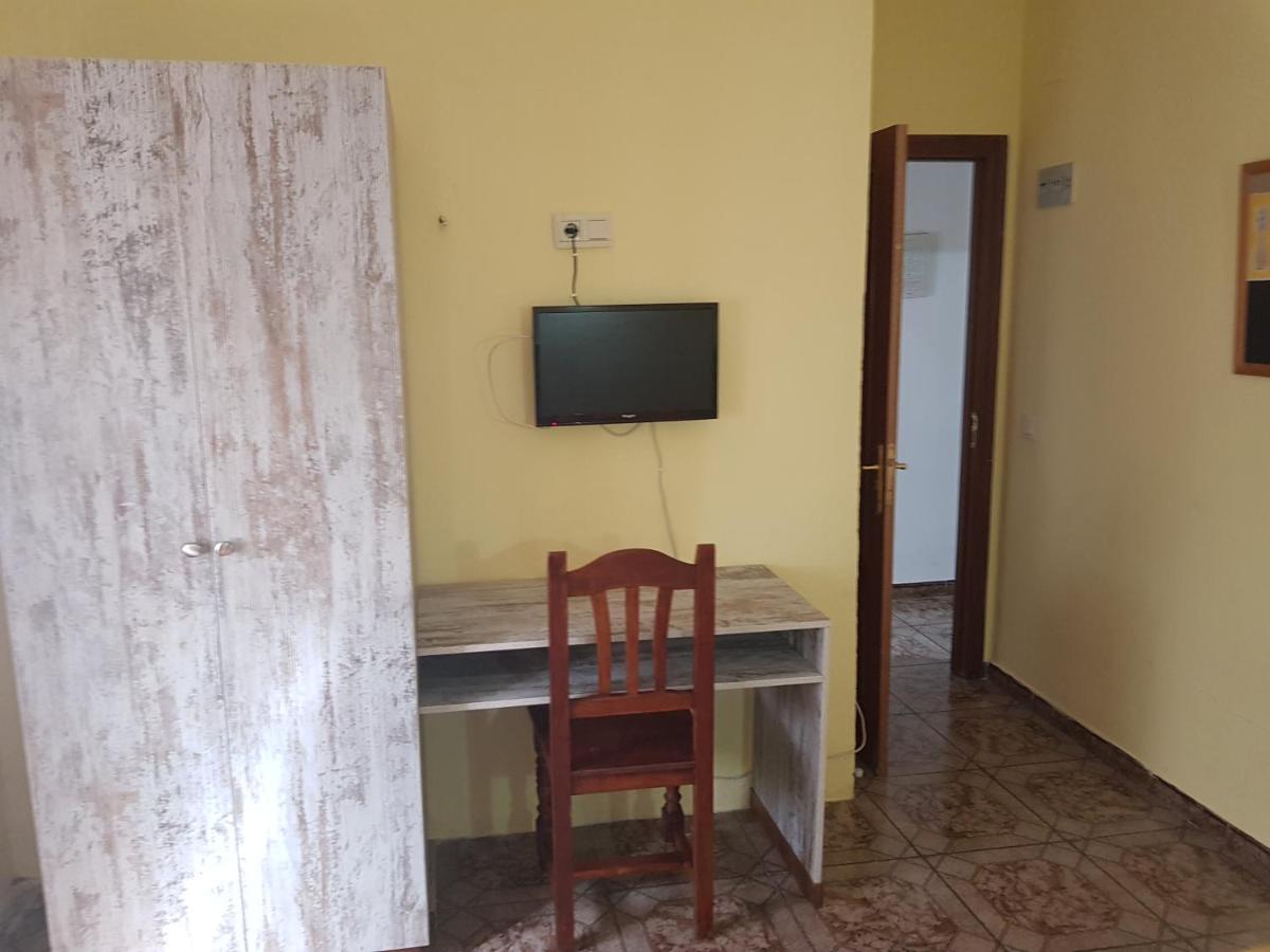Hostal Virgen Del Rocio Ronda Dış mekan fotoğraf