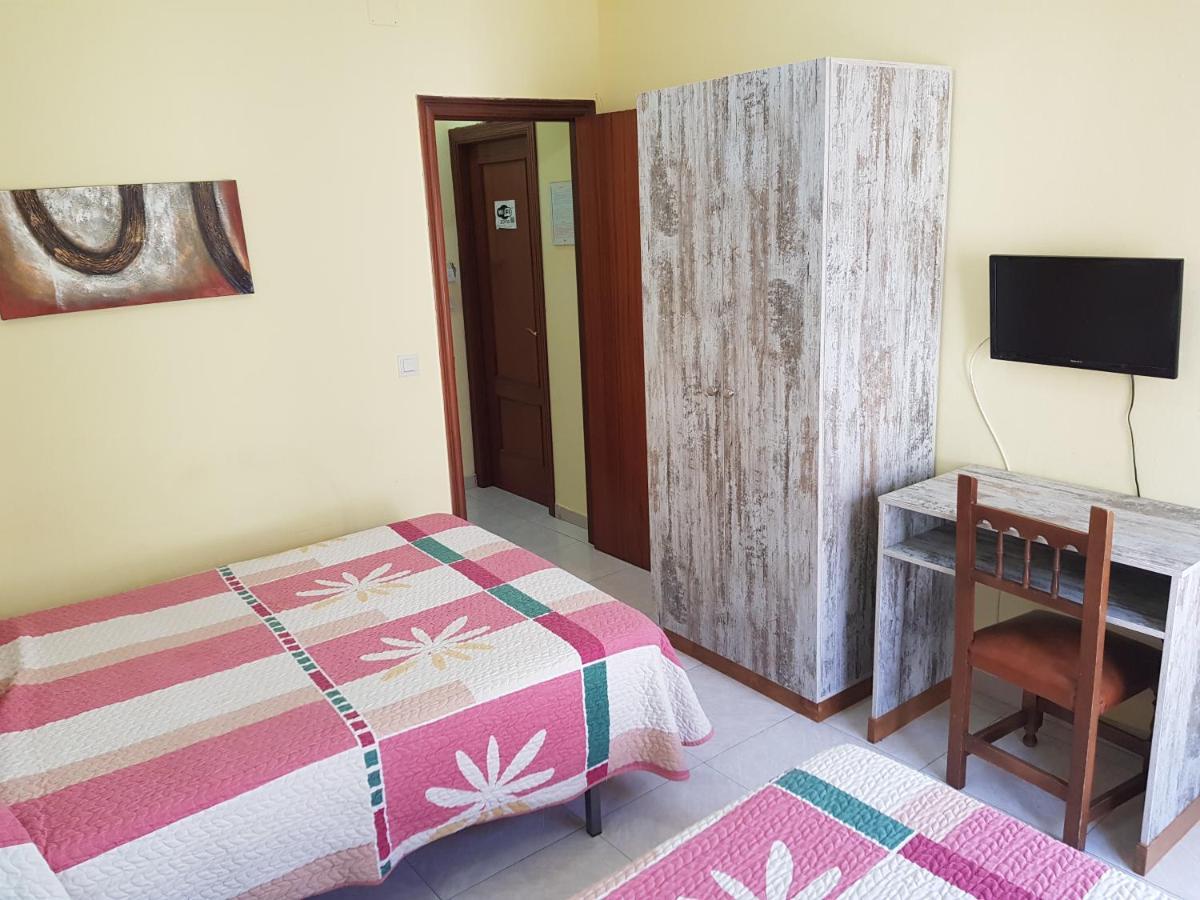 Hostal Virgen Del Rocio Ronda Dış mekan fotoğraf