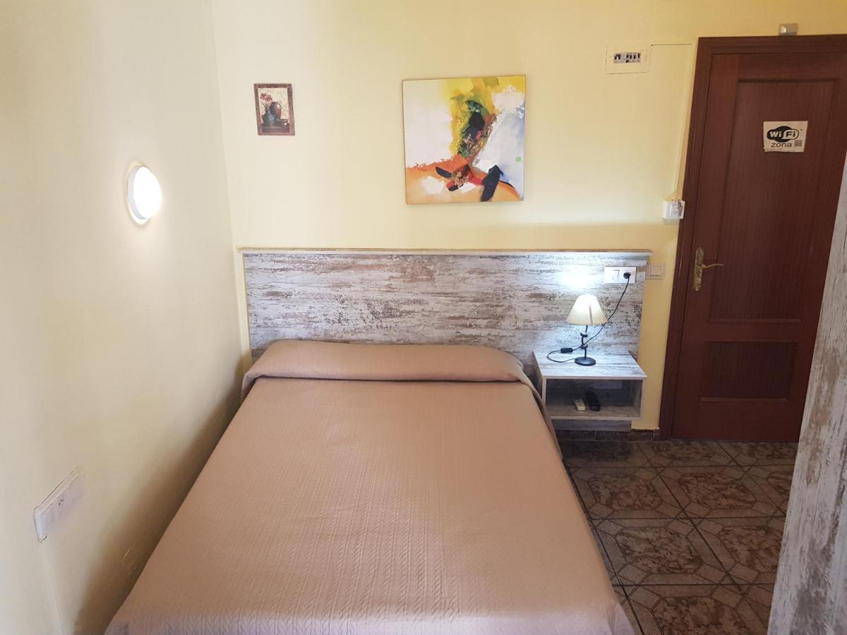 Hostal Virgen Del Rocio Ronda Dış mekan fotoğraf